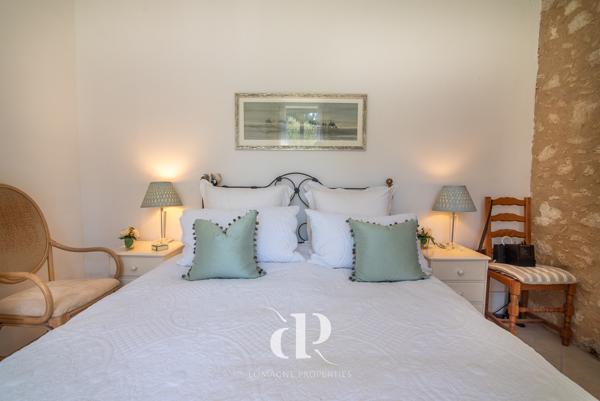 Miradoux (32340) Fermette lumineuse avec dépendances