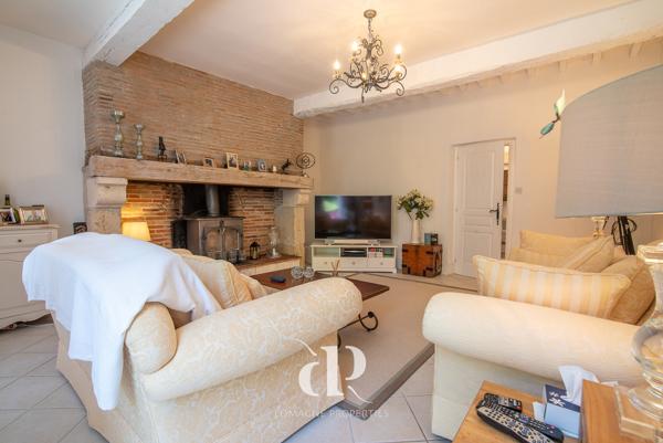 Miradoux (32340) Fermette lumineuse avec dépendances