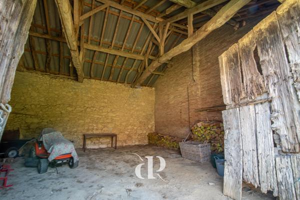 Miradoux (32340) Fermette lumineuse avec dépendances