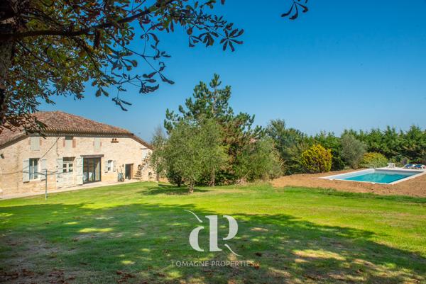 Miradoux (32340) Fermette lumineuse avec dépendances