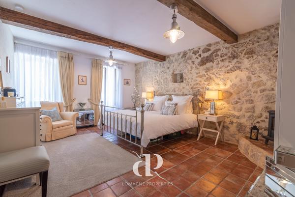 Miradoux (32340) Fermette lumineuse avec dépendances