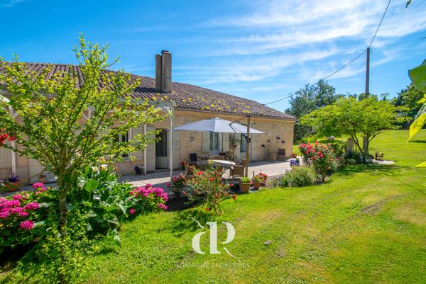 Miradoux (32340) Fermette lumineuse avec dépendances