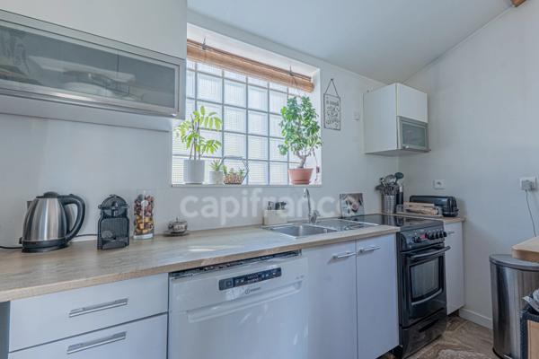 Mougins Quartier Tournamy / à vendre Propriété atypique avec dépendance, piscine et double garage