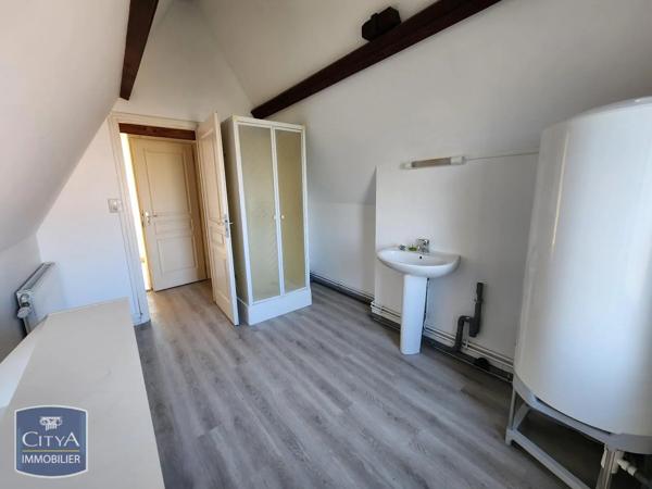 Appartement à louer 2 pièces 49.6m² Cambrai (59400)