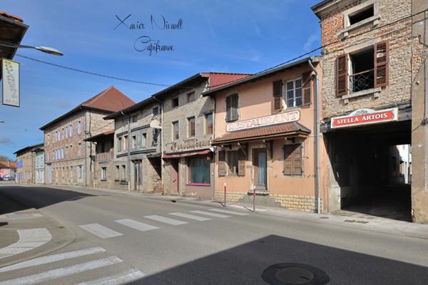 Maison à vendre 8 pièces proche de MONTREVEL EN BRESSE (01)