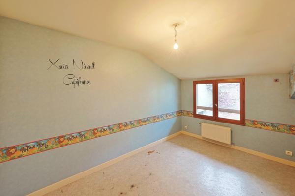 Maison à vendre 8 pièces proche de MONTREVEL EN BRESSE (01)