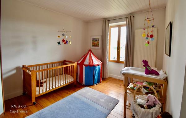 Dpt Ain (01), à vendre à PREGNIN, maison de village de 159 m2, 5 pièces, terrain de 416 m2