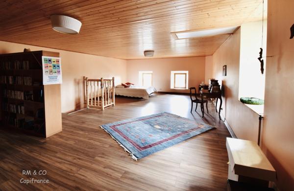 Dpt Ain (01), à vendre à PREGNIN, maison de village de 159 m2, 5 pièces, terrain de 416 m2