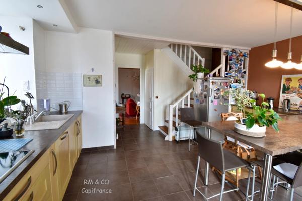 Dpt Ain (01), à vendre à PREGNIN, maison de village de 159 m2, 5 pièces, terrain de 416 m2