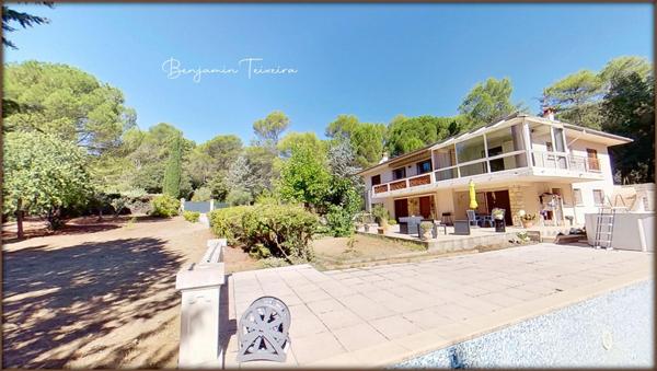 Maison Brignoles 7 pièce(s) 204.02 m2 / 5 Chambres / 5000m² de terrain