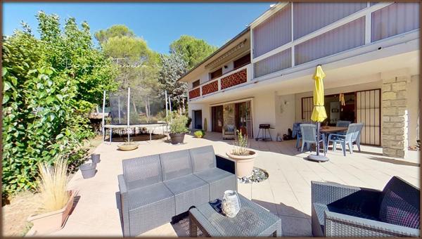 Maison Brignoles 7 pièce(s) 204.02 m2 / 5 Chambres / 5000m² de terrain