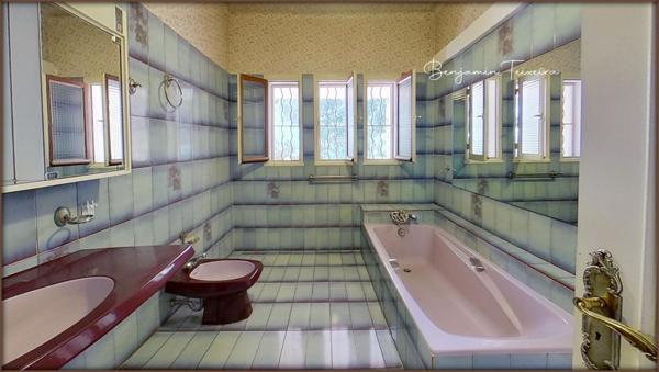 Maison Brignoles 7 pièce(s) 204.02 m2 / 5 Chambres / 5000m² de terrain