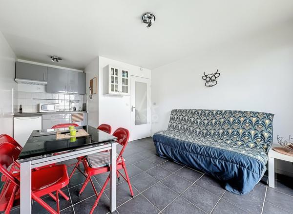 Bénerville-sur-Mer – Appartement avec vue mer et jardin privatif