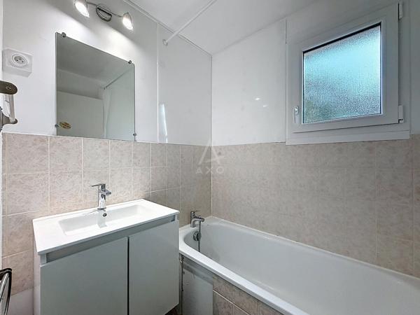 Bénerville-sur-Mer – Appartement avec vue mer et jardin privatif