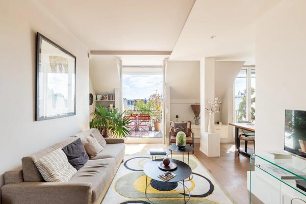 Appartement Paris 18 e - MONTMARTRE / JARDINS DU SACRÉ-CŒUR