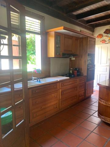Maison à vendre 6 pièces + Appartement T2 SAINT CLAUDE (971)