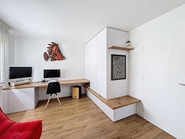 Maison Meximieux 5 pièce(s) 110 m2, 3 chambres, bureau , garage, terrain