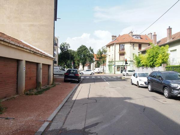 Parking / box Dijon 15 m2 quartier des facs
