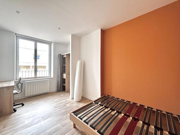 Appartement T3 rénové et meublé centre de Saint Etienne