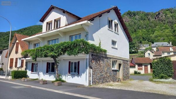 Maison à vendre à Vic-sur-Cère dans le Cantal (15800), ref : MG/2365