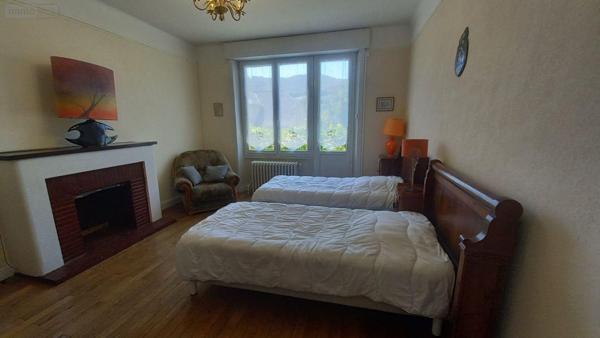 Maison à vendre à Vic-sur-Cère dans le Cantal (15800), ref : MG/2365