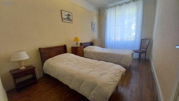 Maison à vendre à Vic-sur-Cère dans le Cantal (15800), ref : MG/2365