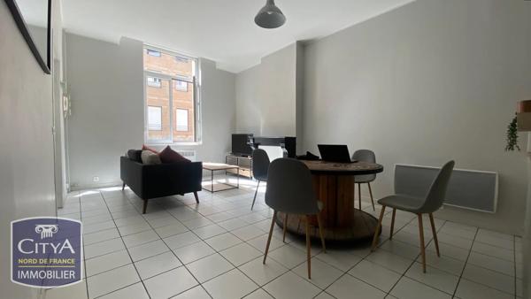 Appartement à louer 3 pièces 65.8m² Douai (59500)