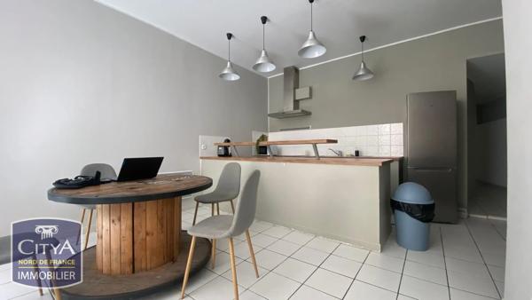 Appartement à louer 3 pièces 65.8m² Douai (59500)