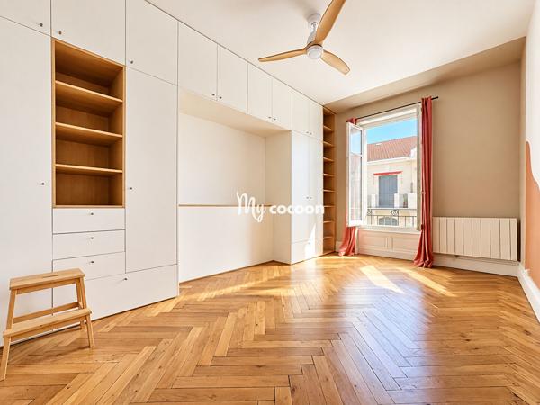 Lyon 6e Brotteaux - T3 - 94 m2 étage élevé & balcon