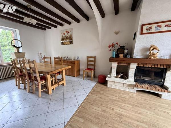 MAISON EN PIERRES SUR SOUS-SOL