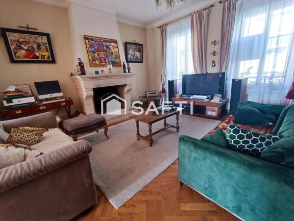 Maison de ville de 245 m2 à fort potentiel