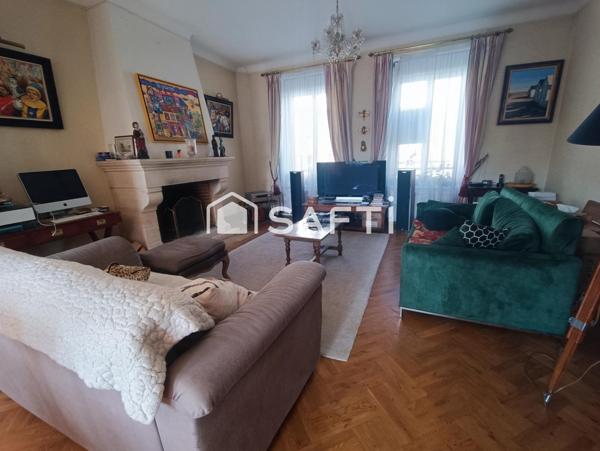 Maison de ville de 245 m2 à fort potentiel