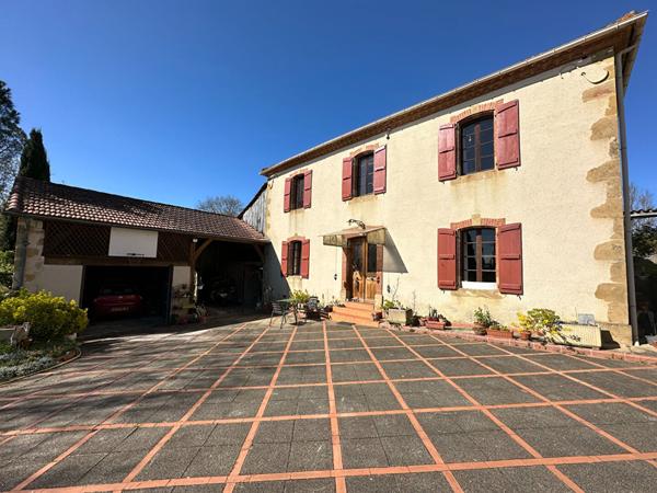 A vendre maison 5 pièces 156 m2 garage vue pyrénées entre Auch et Mirande