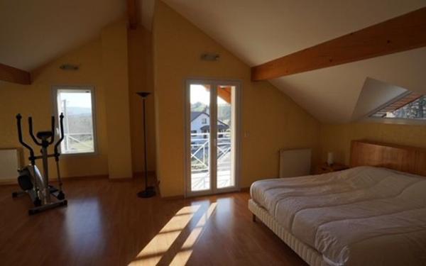 Maison à louer    4 pièces • 168,18 m2 Péron