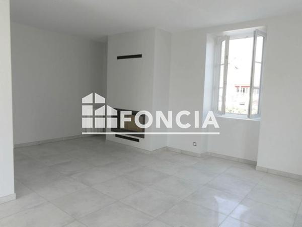 Location Maison 6 pièces 185.2 m² - BOURG D'URCUIT Urcuit 64990
