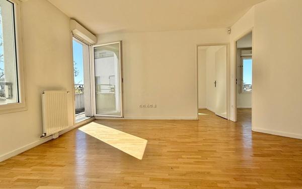 Appartement à vendre    3 pièces • 55,57 m2 Morangis