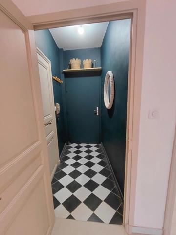 Location                                                      Appartement
                        
                     1 pièces                      26 m2                     à Pourrières