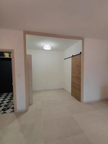 Location                                                      Appartement
                        
                     1 pièces                      26 m2                     à Pourrières