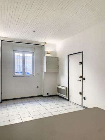 Location appartement près de NIMES - 1 pièce(s) - 23 m² - 390 €/mois