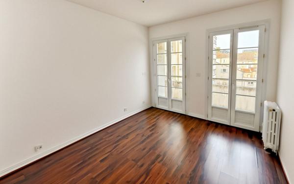 Appartement à vendre    3 pièces • 74,04 m2 Agen