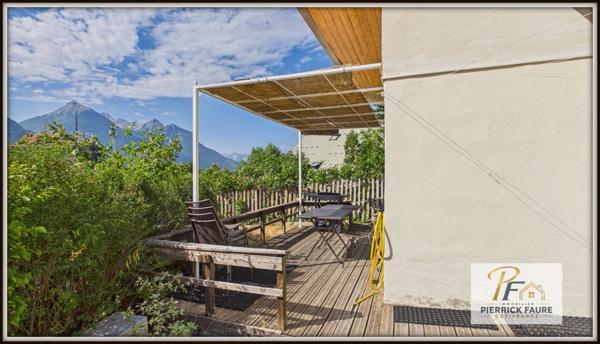 T4 rénové avec jardin, dépendance et vue panoramique – Briançon