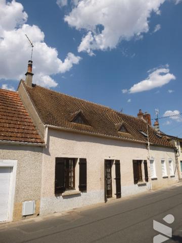A Cosne-Cours-sur-Loire dans la Nièvre (58), à environ 1,5 km du centre-ville,