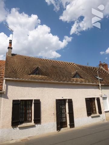 A Cosne-Cours-sur-Loire dans la Nièvre (58), à environ 1,5 km du centre-ville,