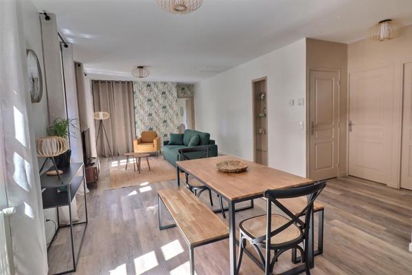 Appartement Figeac 3 pièce(s) 80 m2