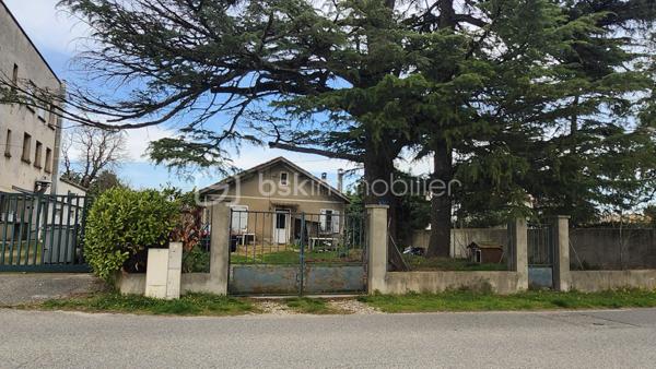 Immeuble mixte de 900 m²