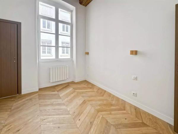 APPARTEMENT T2 - HYPER CENTRE - RUE DES MARRONNIERS