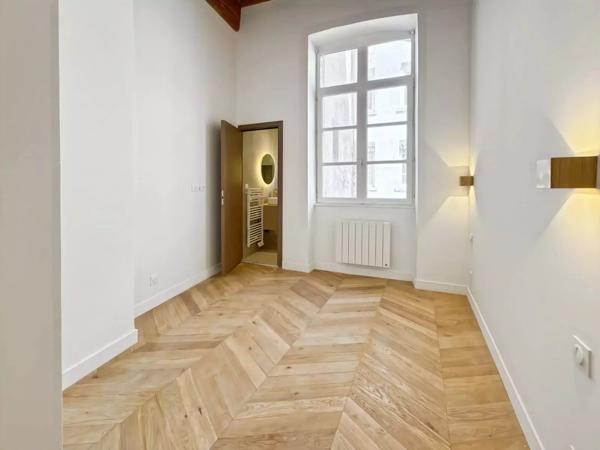 APPARTEMENT T2 - HYPER CENTRE - RUE DES MARRONNIERS