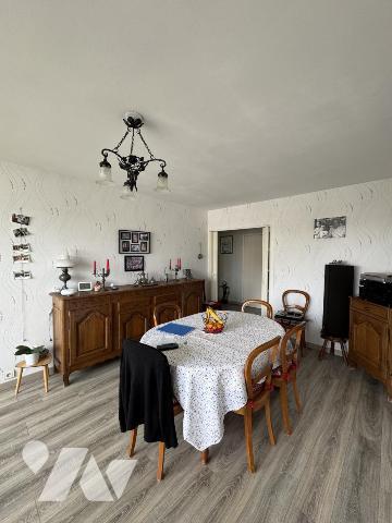 Appartement F4 avec parking et cave