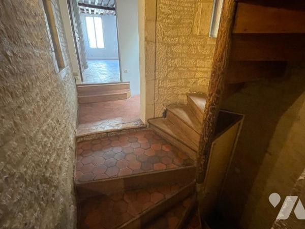 CAEN CENTRE ANCIEN APPARTEMENT 6 PIECES