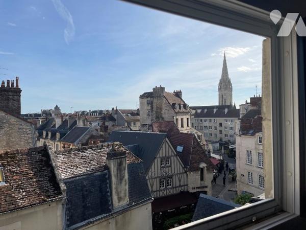 CAEN CENTRE ANCIEN APPARTEMENT 6 PIECES